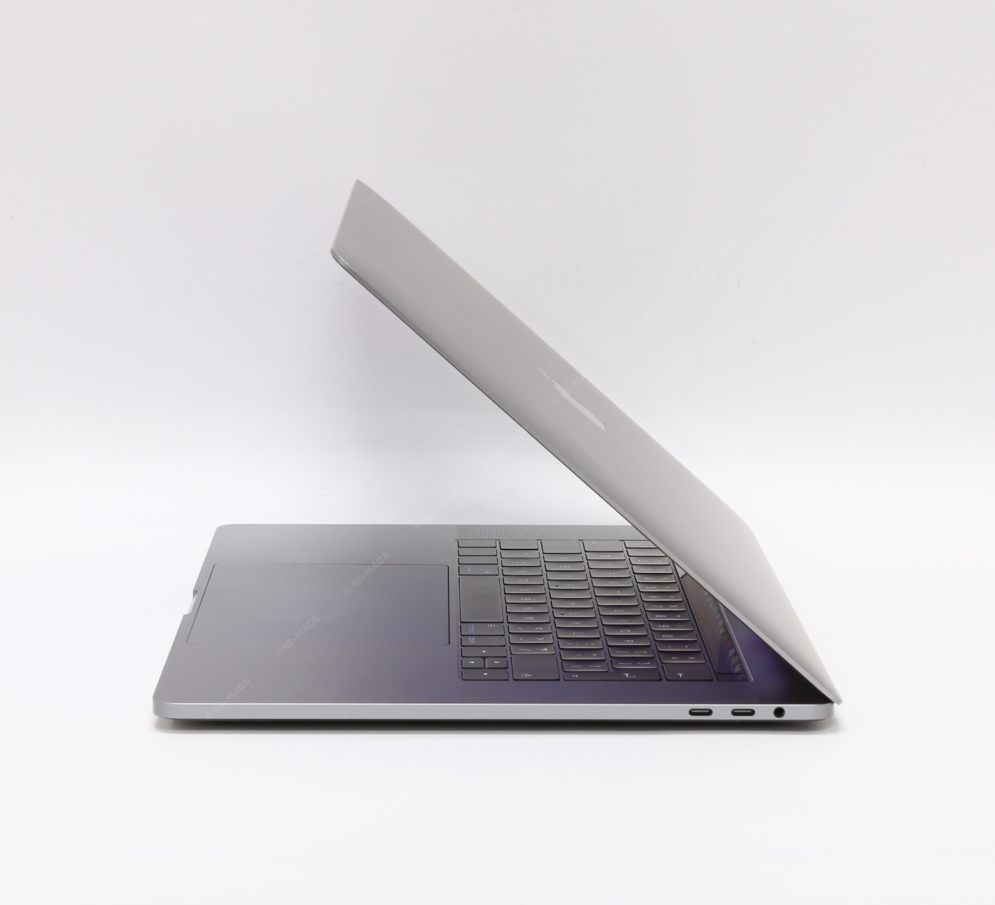 Apple Macbook Pro 15" (2018) Intel Core i7 2.6GHz, 32GB RAM, 1TB SSD, Space Gray - macOS Sequoia Refurbished
