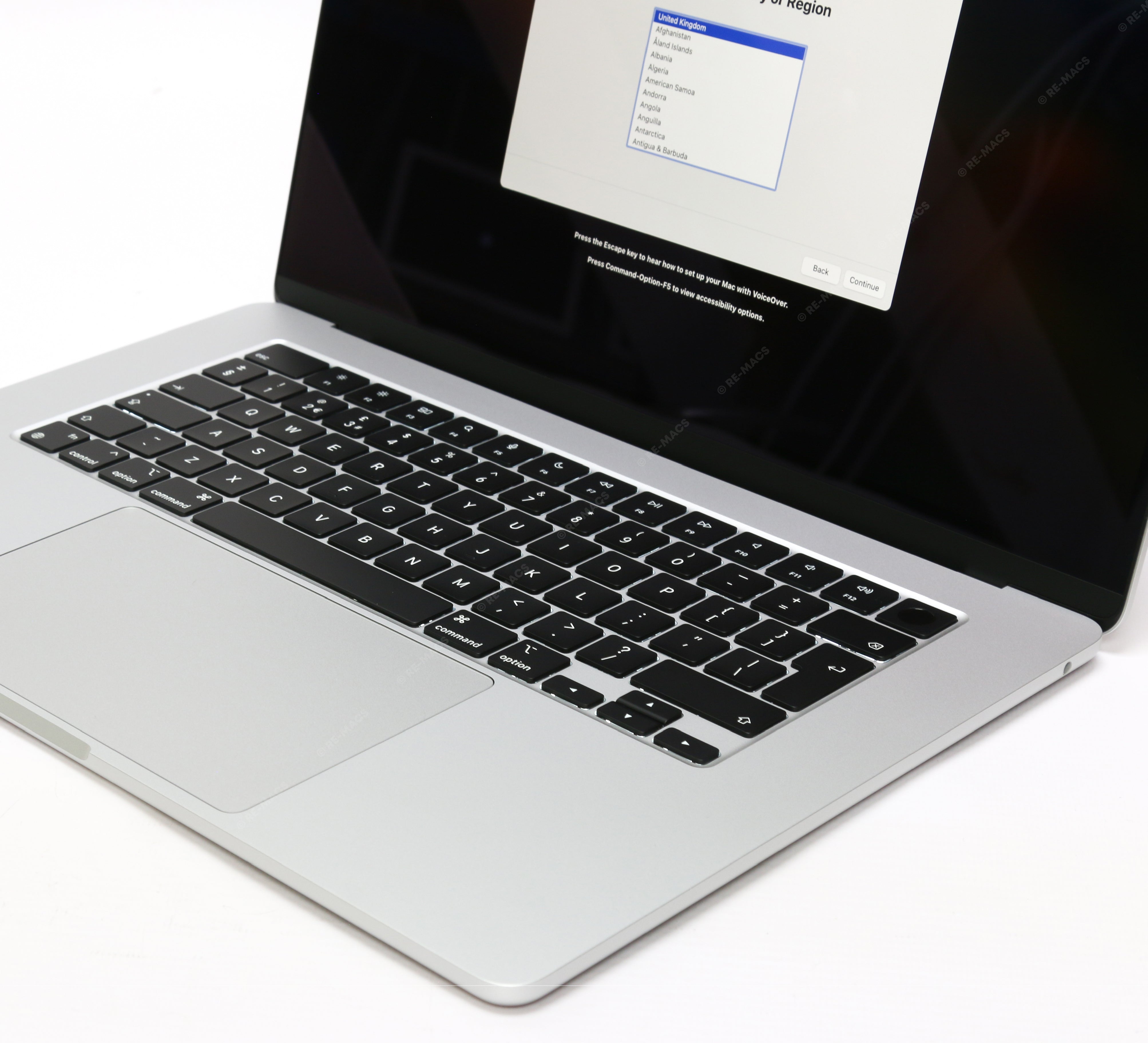 Apple Macbook Air 15" (2024) Silicon M3 8GB RAM, 256GB SSD, Silver - macOS Sequoia