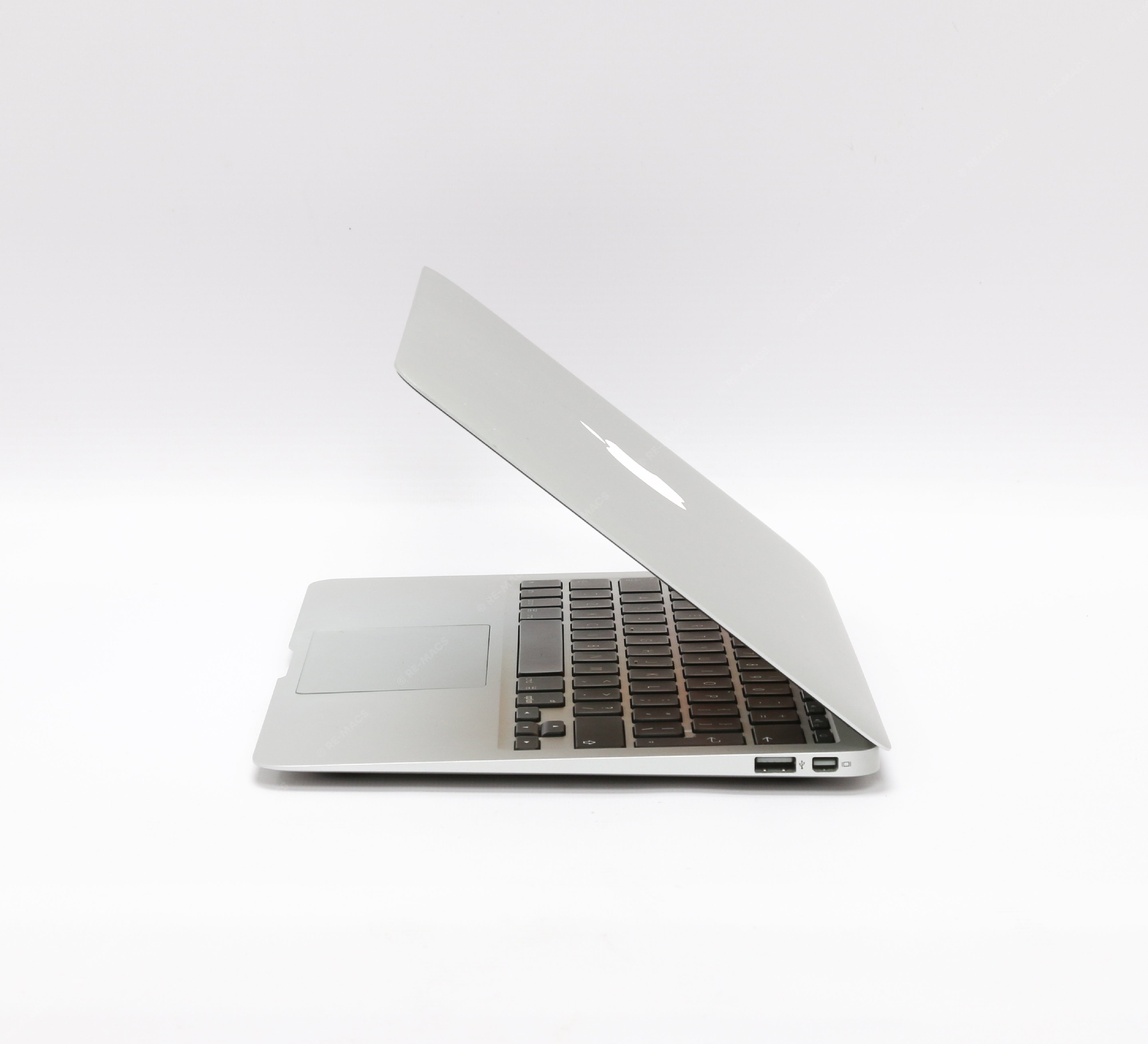 Apple Macbook Air 11" (2015) Intel Core i7 2.2GHz, 8GB RAM, 128GB SSD, Silver - macOS Monterey Refurbished