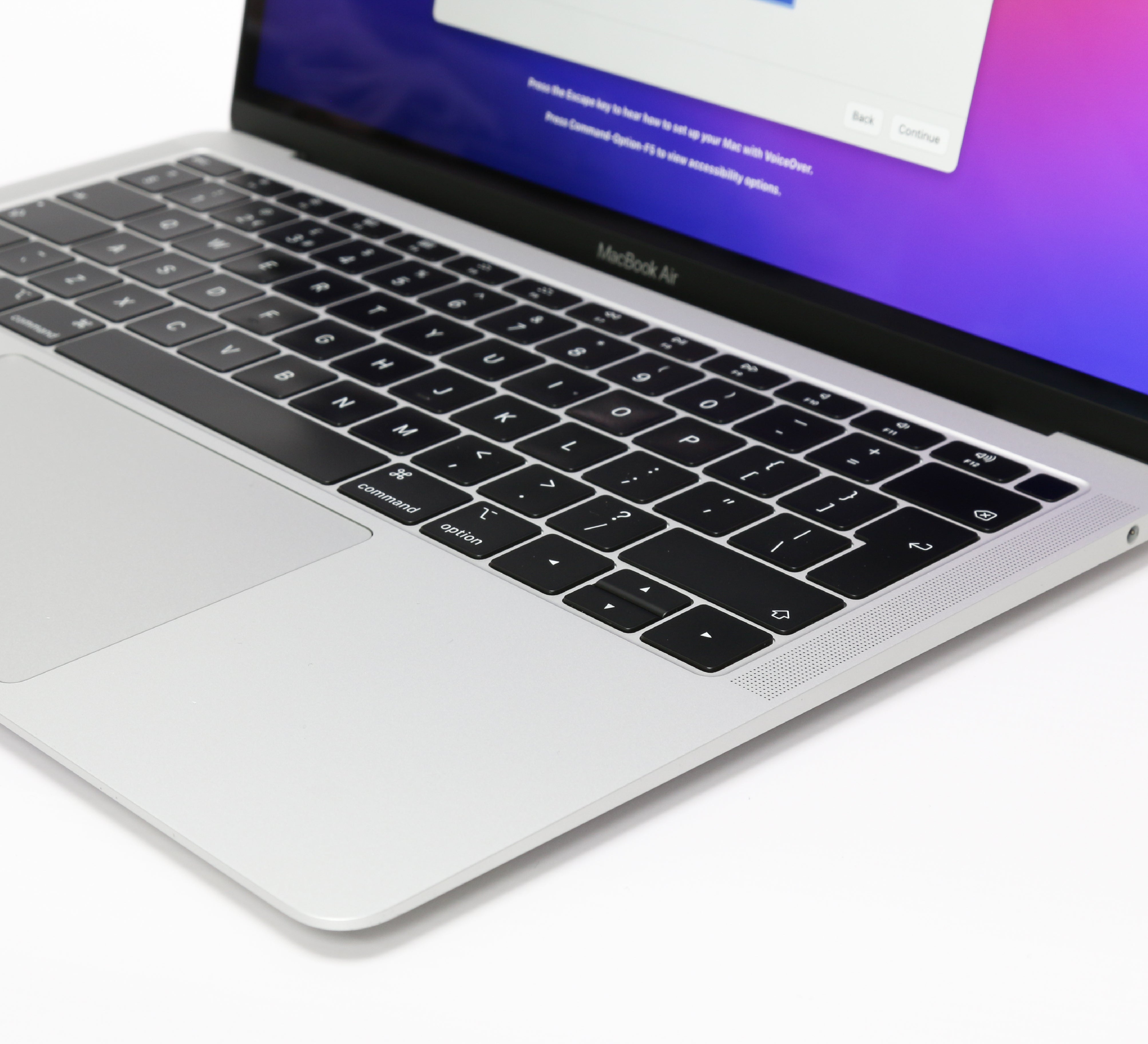 Apple Macbook Air 13" (2019) Intel Core i5 1.6GHz 16GB RAM, 256GB SSD, Silver - mac OS Monterey