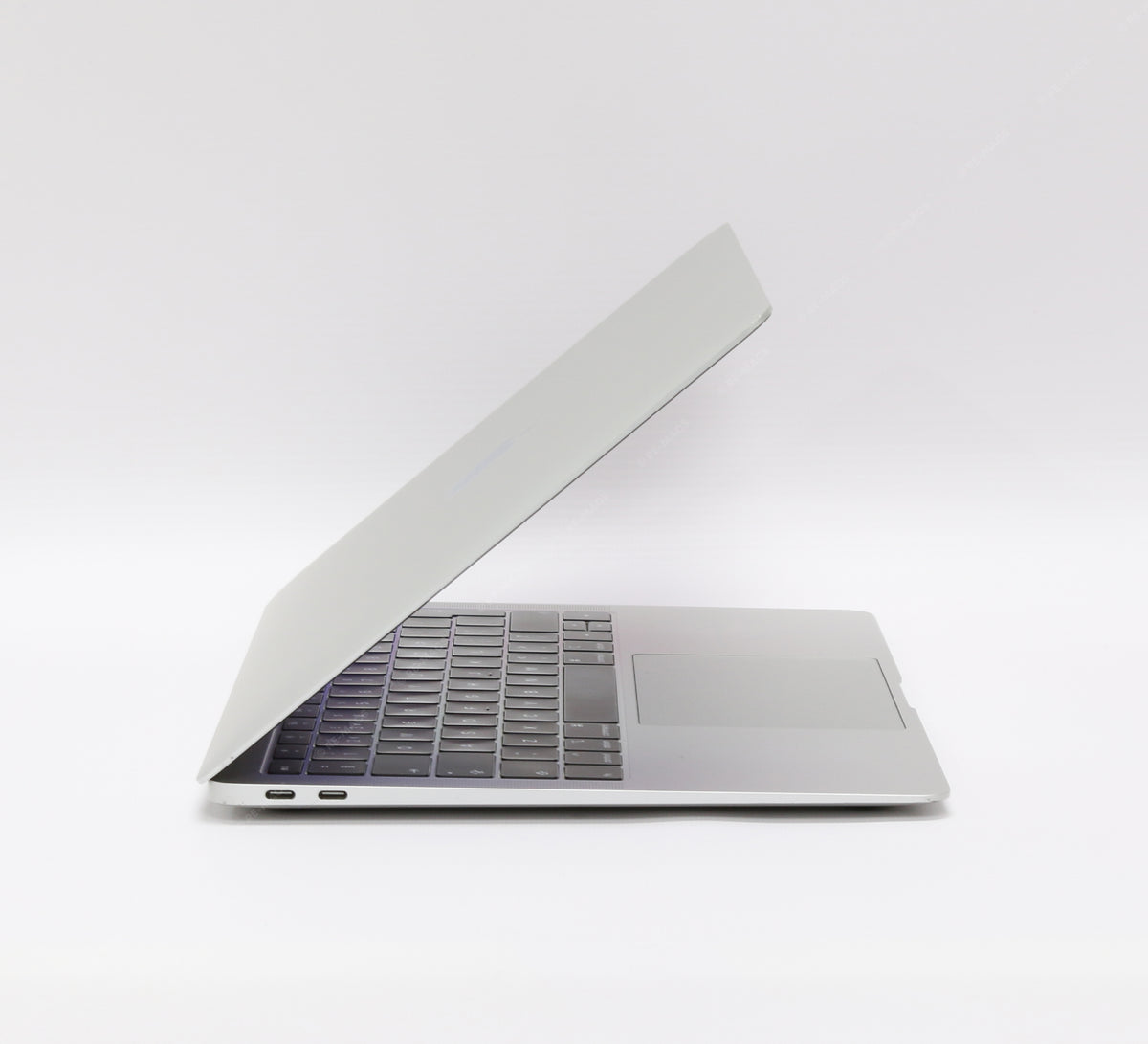 Apple Macbook Air 13" (2020) Intel Core i3 1.1GHz, 16GB RAM, 1TB SSD, Silver - macOS Sequoia Refurbished