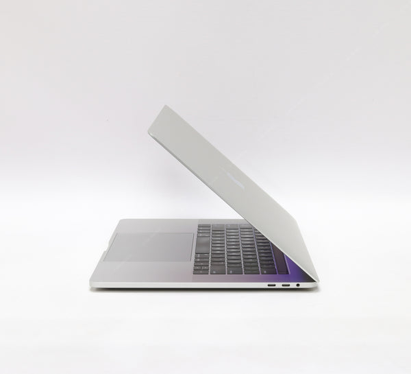 15-inch Apple MacBook Pro Retina 2.6GHz i7 16GB RAM 512GB SSD Touchbar A1990 2018 Silver