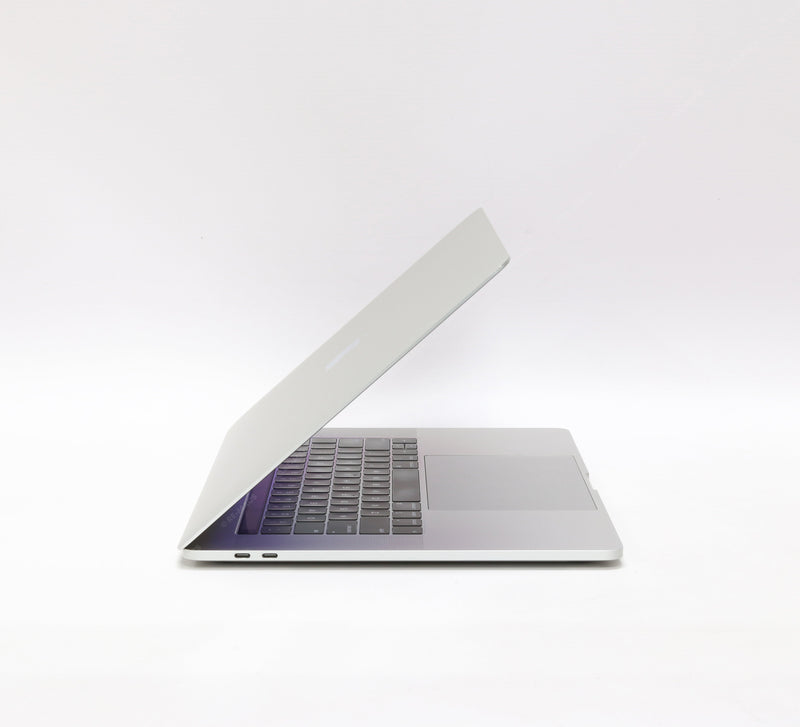 15-inch Apple MacBook Pro Retina 2.9GHz i7 32GB RAM 256GB SSD Touchbar A1990 2018 Silver