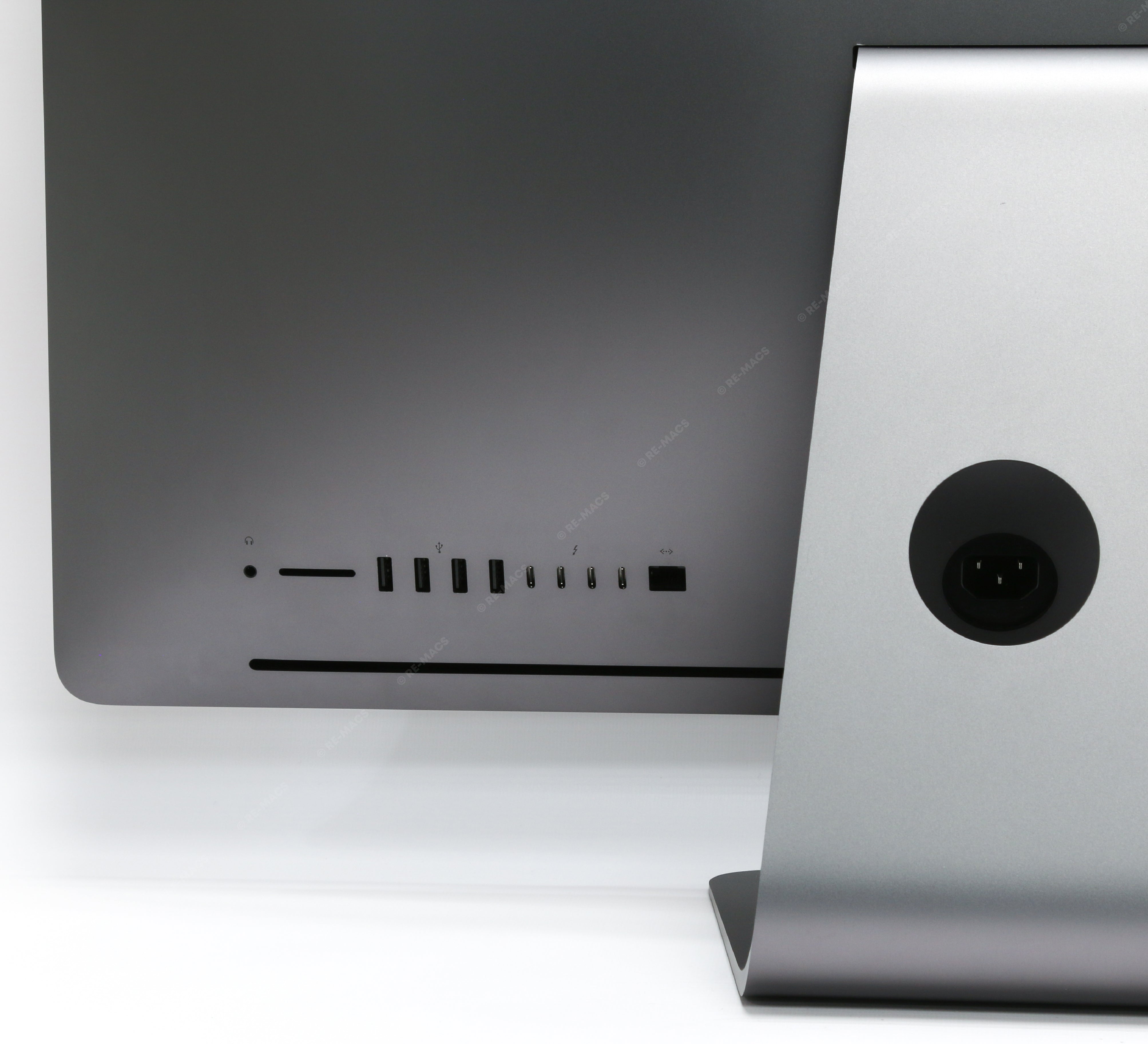 Apple iMac Pro 27" (2017) 3.0GHz, 128GB RAM, 1TB SSD, Space Grey - macOS Sequoia Refurbished