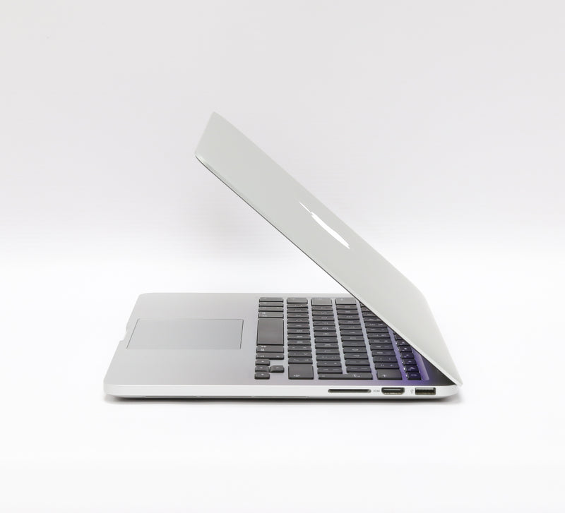 Apple MacBook Air 13.3" (i7-5650u, 2.2 GHz 4 GB, 256 GB SSD) QWERTY US Keyboard MJVE2LL/A, Early-2015 Silver