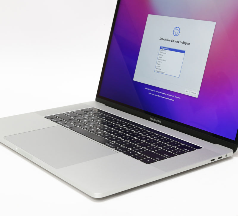 15-inch Apple MacBook Pro Retina 2.8GHz i7 16GB RAM 256GB SSD Touchbar A1707 Late 2017 Silver